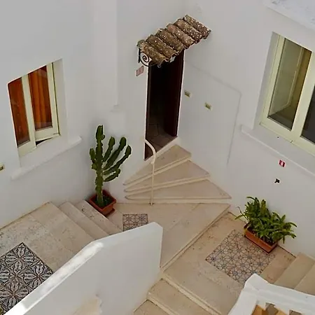 Kallistos & Hotel 3*