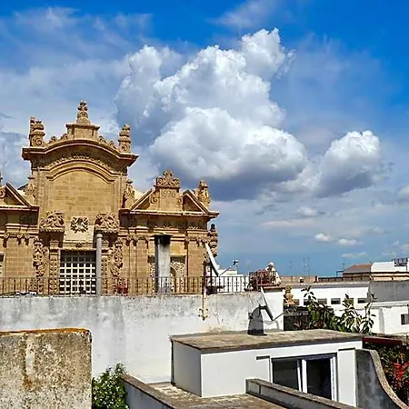 Kallistos & Apartahotel 3*