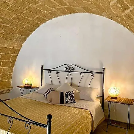 Kallistos & Hotel