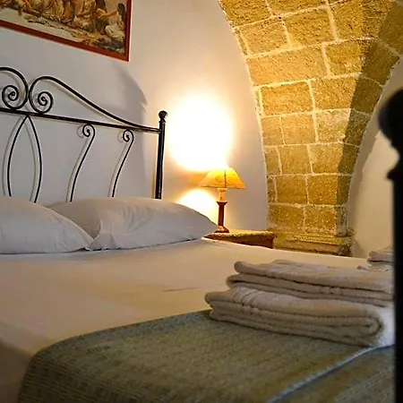 Kallistos & Hotel